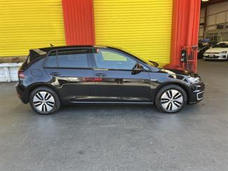 2020 Volkswagen Golf - Thumbnail