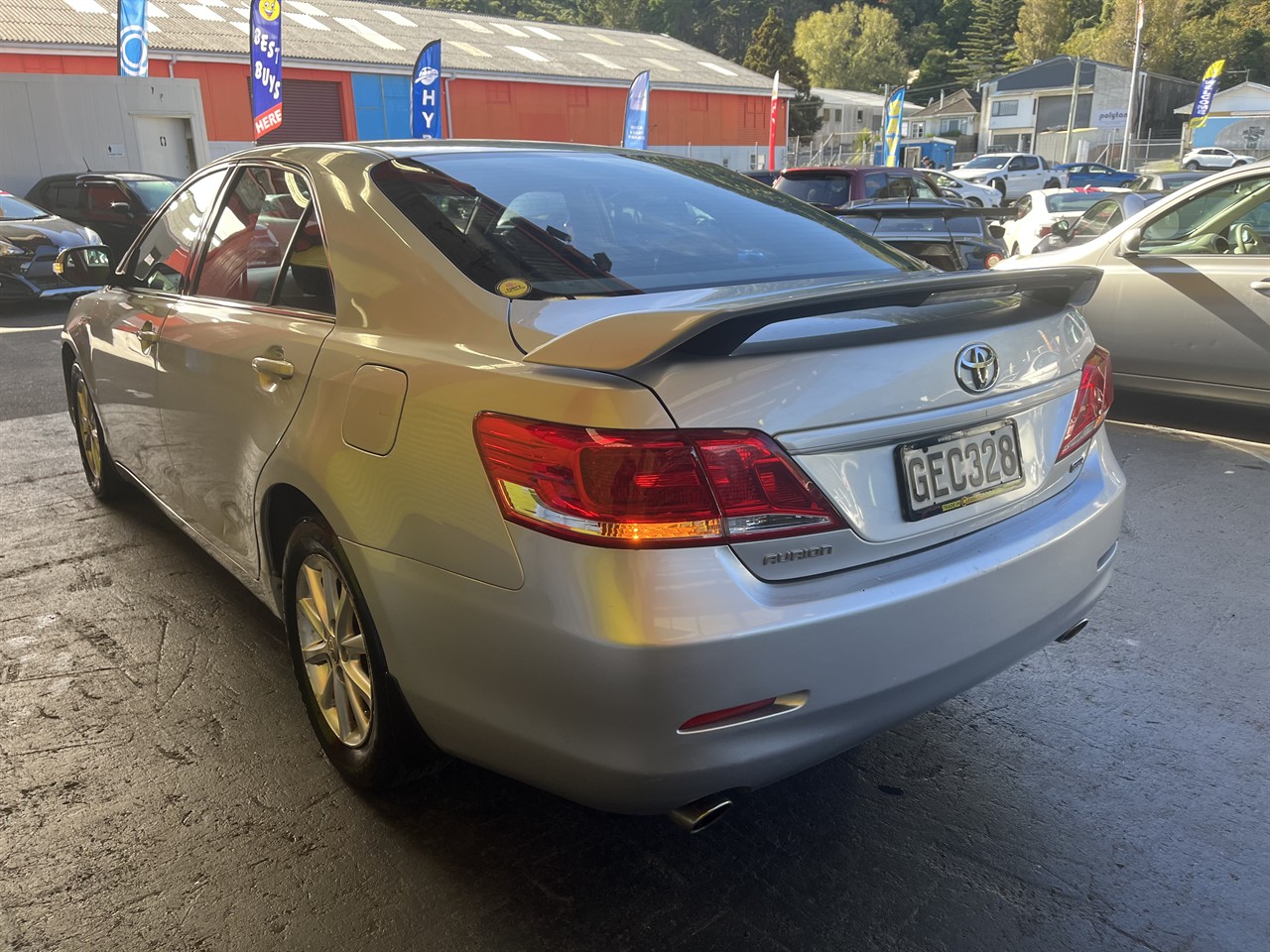 2011 Toyota AURION