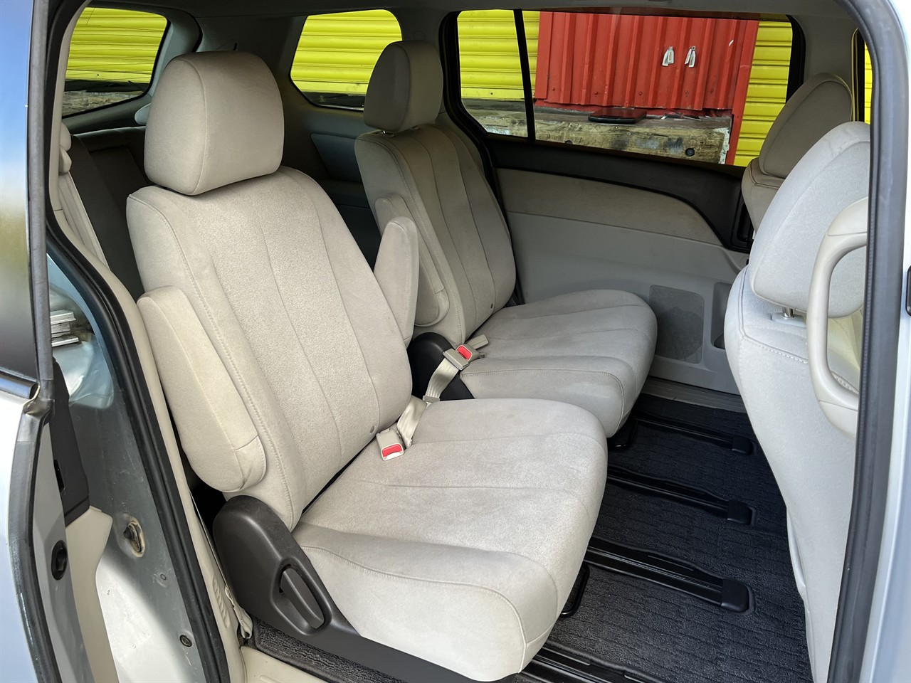2006 Mazda MPV