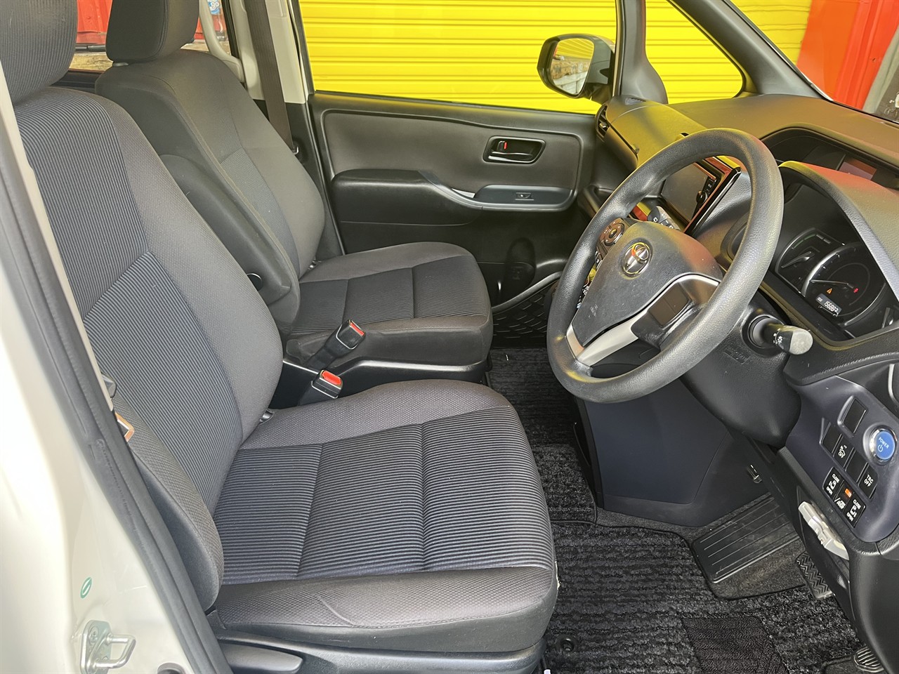 2015 Toyota Noah