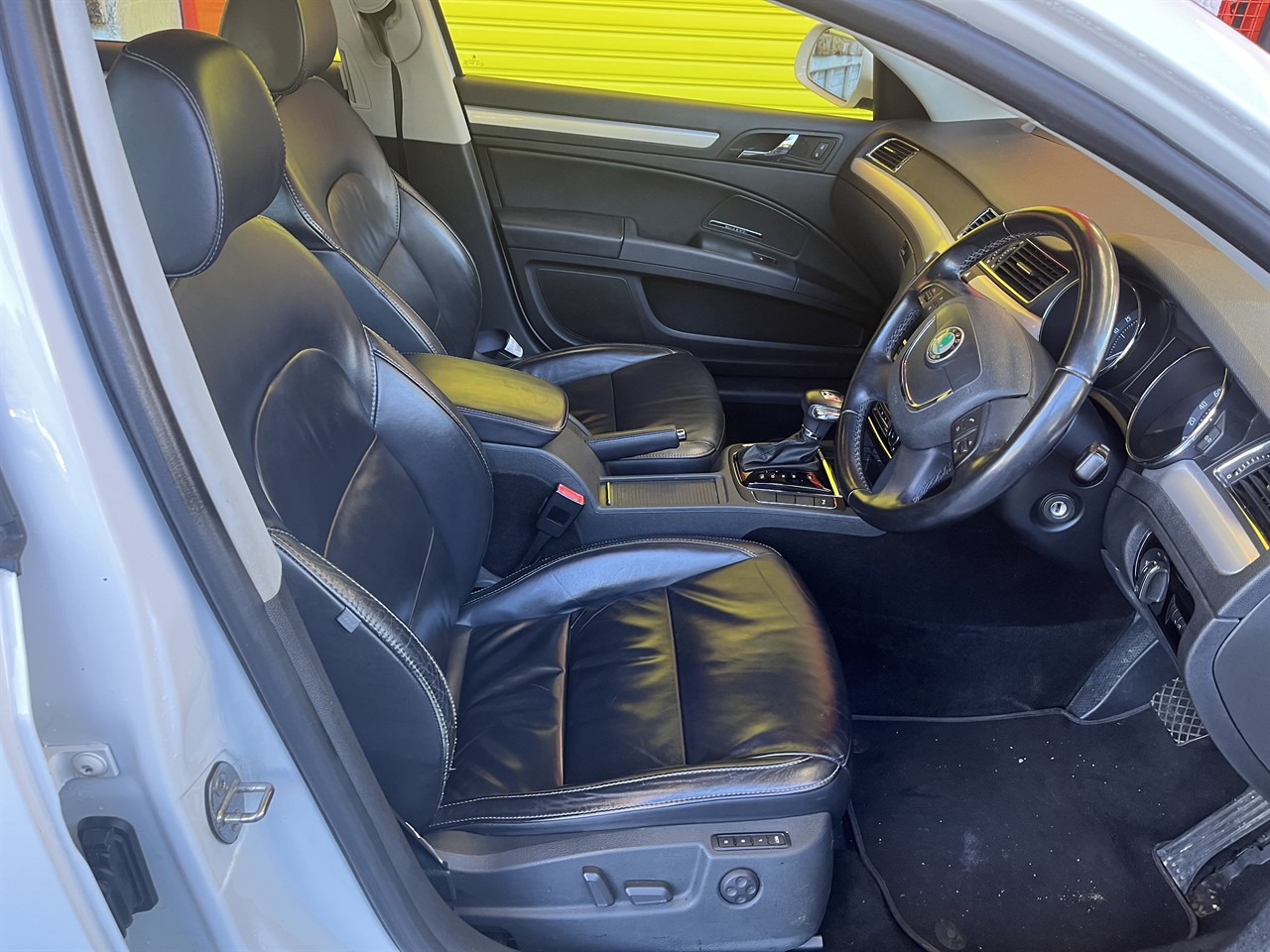 2010 Skoda SUPERB
