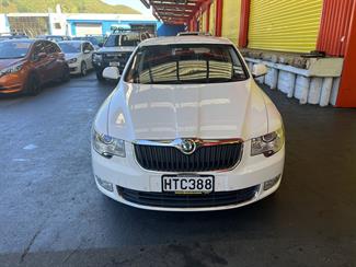 2010 Skoda SUPERB - Thumbnail