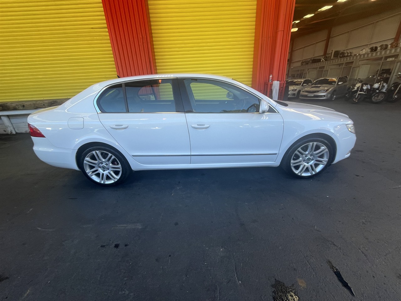 2010 Skoda SUPERB