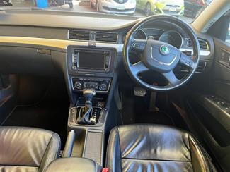 2010 Skoda SUPERB - Thumbnail