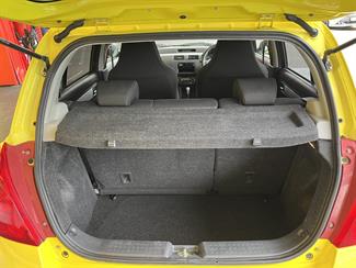 2006 Suzuki Swift - Thumbnail