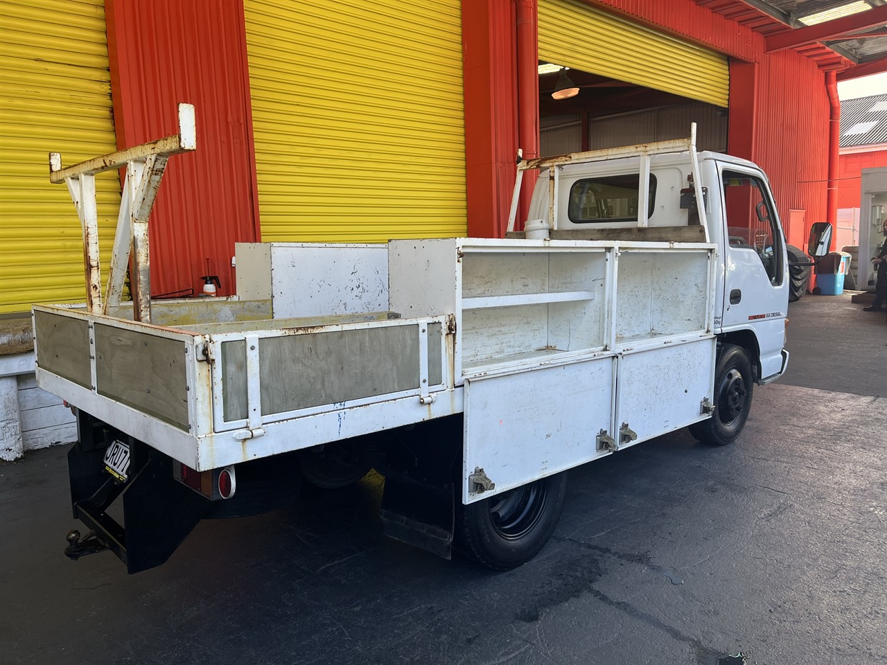 1998 Isuzu N Series 100P