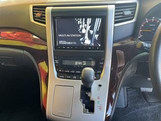 2012 Toyota Vellfire - Thumbnail