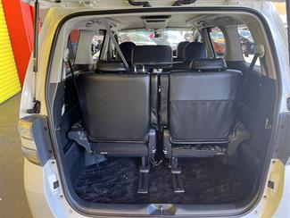 2012 Toyota Vellfire - Thumbnail