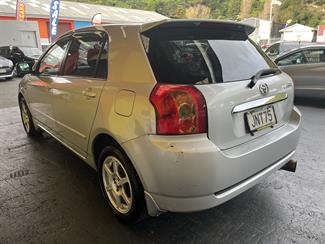 2004 Toyota Corolla - Thumbnail