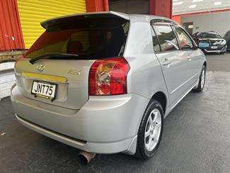 2004 Toyota Corolla - Thumbnail