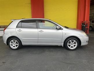 2004 Toyota Corolla - Thumbnail