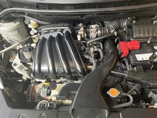 2005 Nissan Tiida - Thumbnail