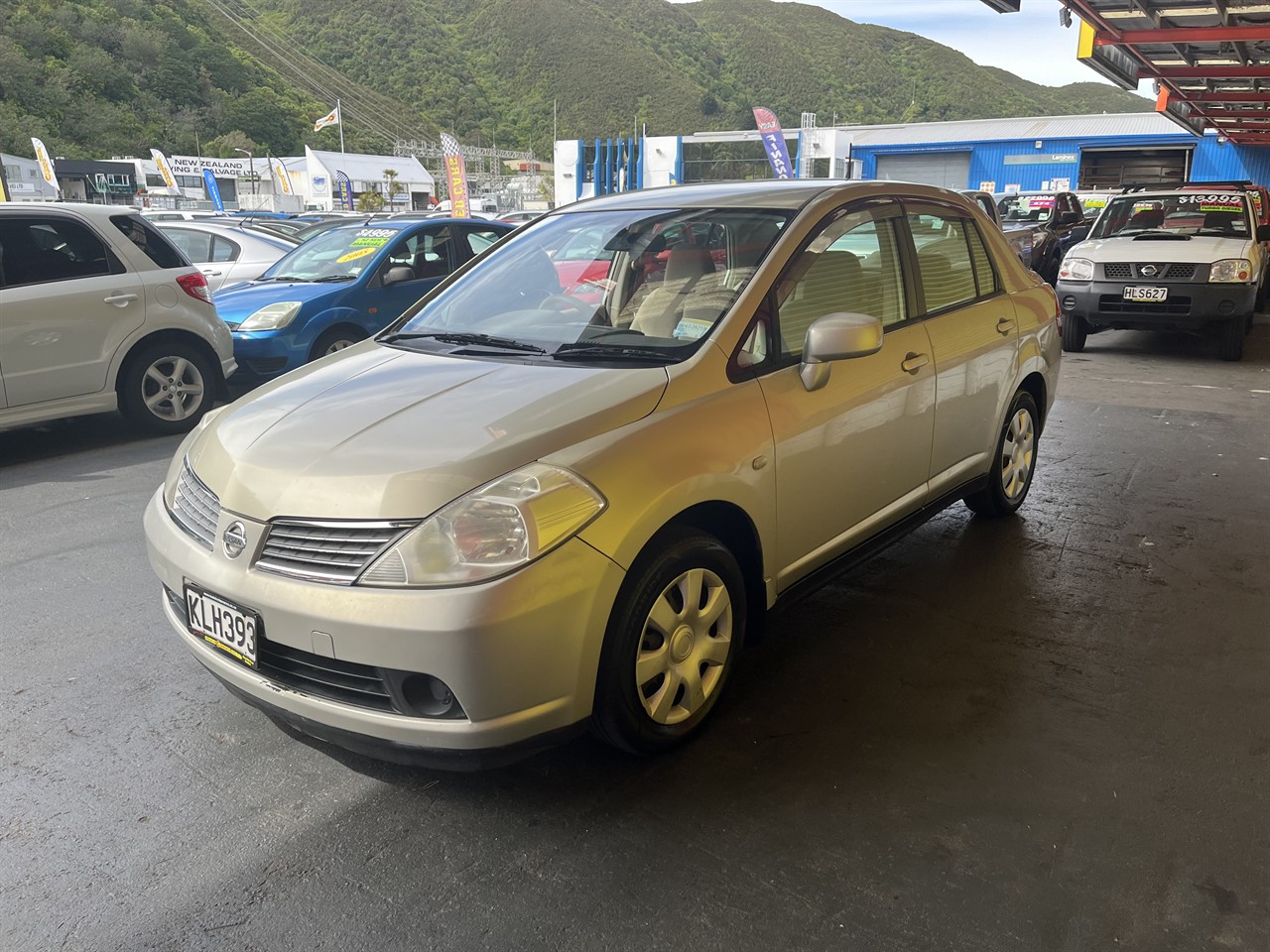 2005 Nissan Tiida