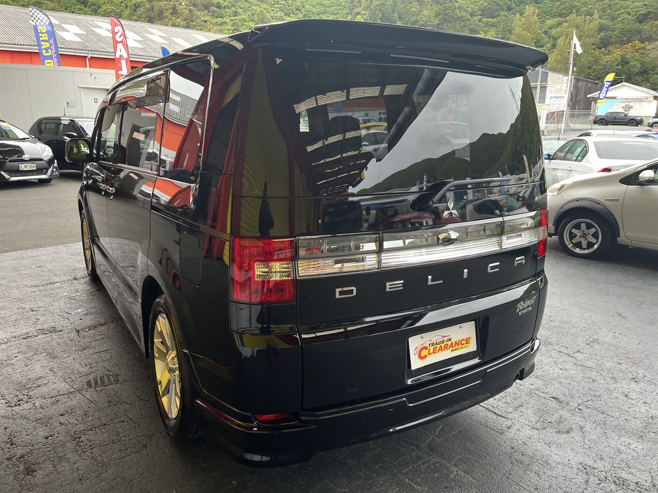 2014 Mitsubishi DELICA