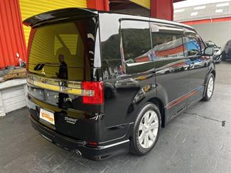 2014 Mitsubishi DELICA - Thumbnail
