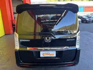 2012 Honda Stepwgn - Thumbnail