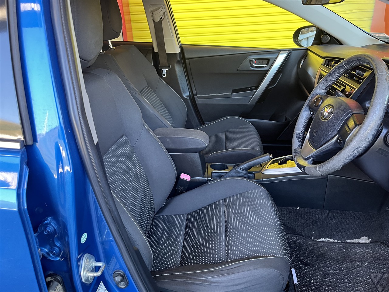 2012 Toyota AURIS