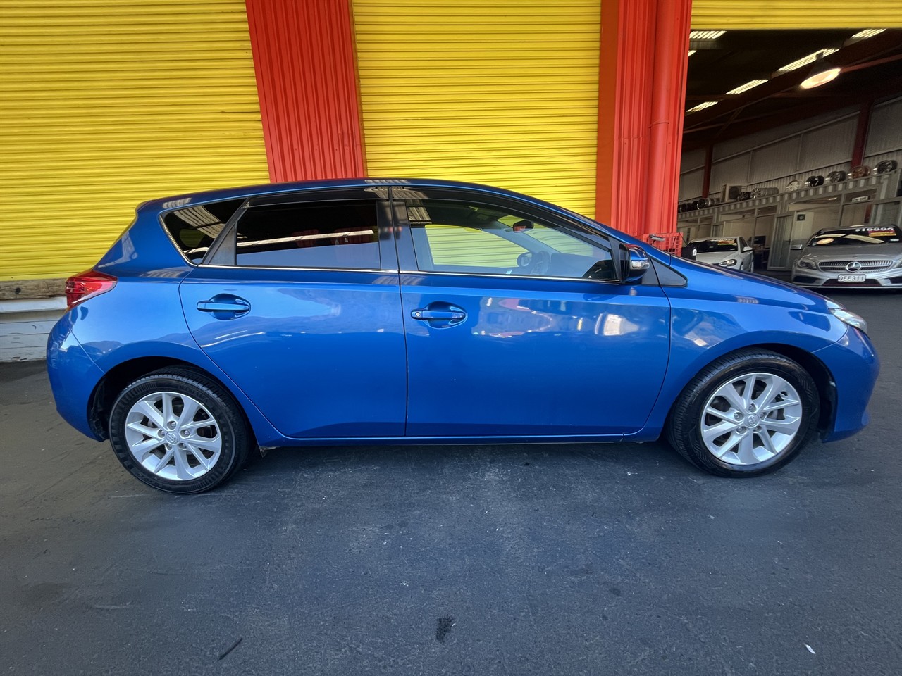 2012 Toyota AURIS