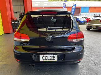 2009 Volkswagen Golf - Thumbnail