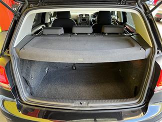2009 Volkswagen Golf - Thumbnail