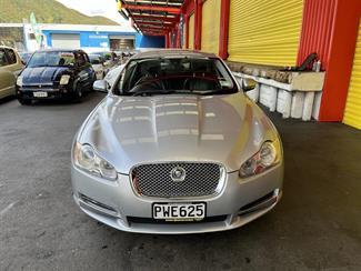 2010 Jaguar Xf - Thumbnail