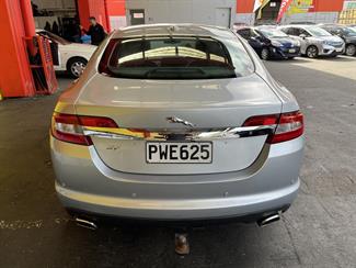 2010 Jaguar Xf - Thumbnail