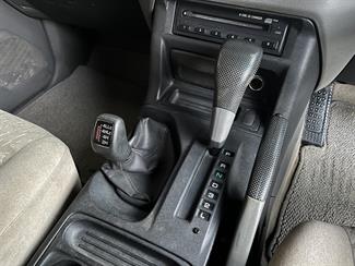 2000 Mitsubishi Pajero - Thumbnail