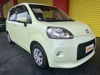 2014 Toyota Porte - Thumbnail
