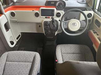 2014 Toyota Porte - Thumbnail