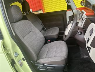 2014 Toyota Porte - Thumbnail