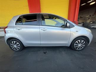2007 Toyota Vitz - Thumbnail