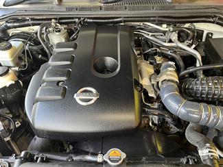 2010 Nissan Navara - Thumbnail