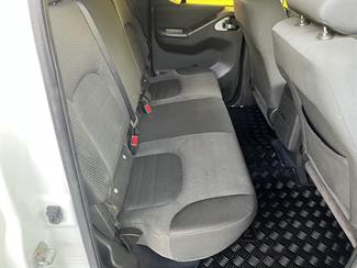 2010 Nissan Navara - Thumbnail