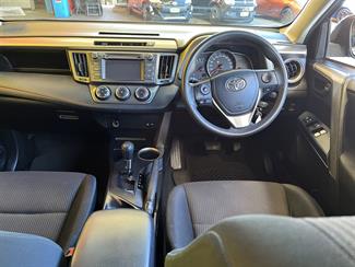 2014 Toyota RAV4 - Thumbnail