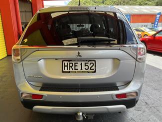 2014 Mitsubishi Outlander - Thumbnail