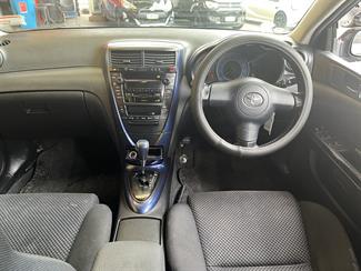 2003 Toyota Caldina - Thumbnail