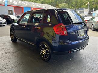 2006 Mazda Verisa - Thumbnail