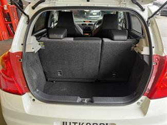 2006 Suzuki Swift - Thumbnail