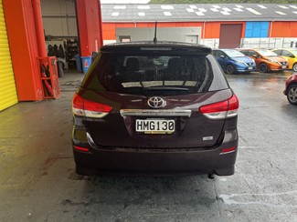 2010 Toyota Wish - Thumbnail