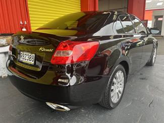 2010 Suzuki Kizashi - Thumbnail