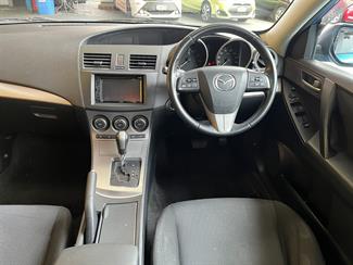 2010 Mazda Axela - Thumbnail