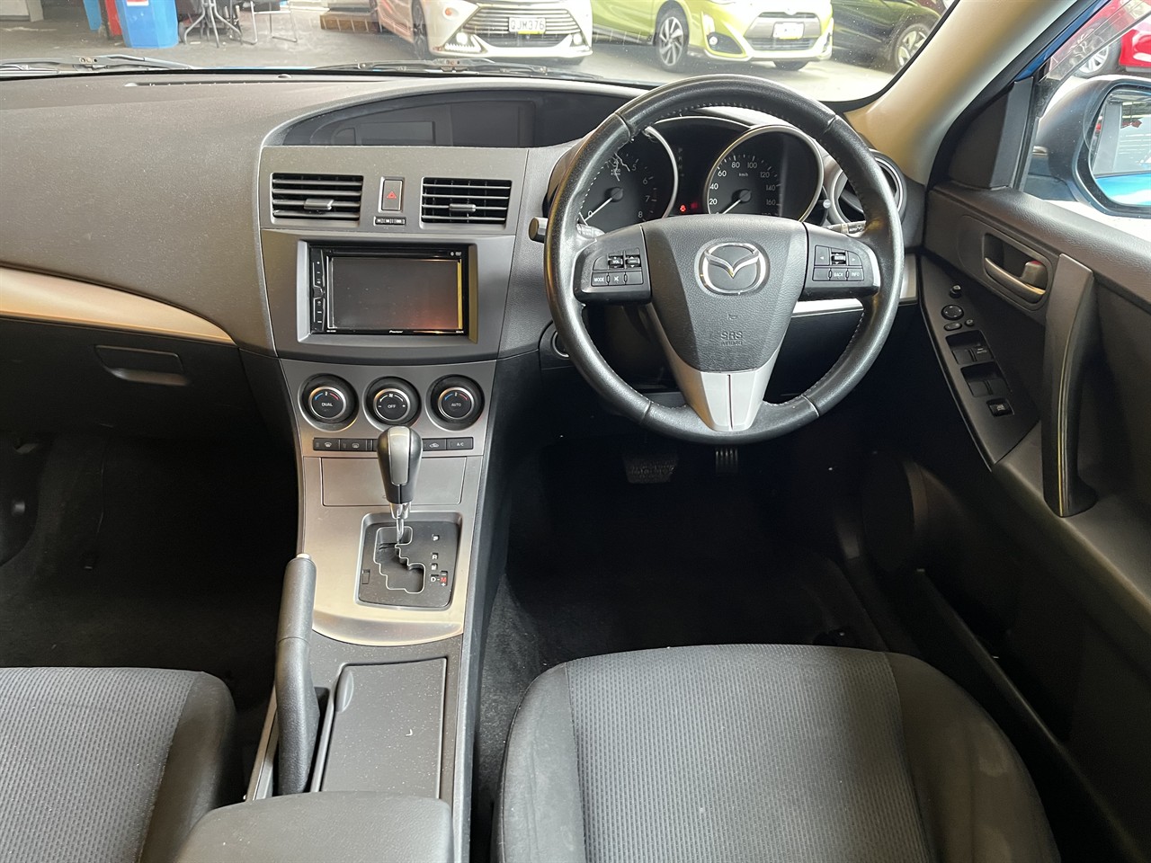 2010 Mazda Axela