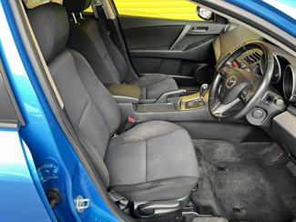 2010 Mazda Axela - Thumbnail