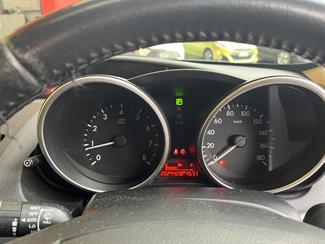 2010 Mazda Axela - Thumbnail