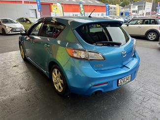 2010 Mazda Axela - Thumbnail