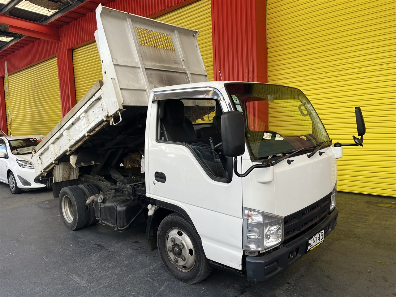 2007 Isuzu Elf