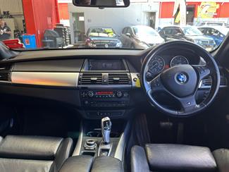 2011 BMW X5 - Thumbnail