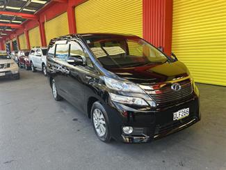 2013 Toyota Vellfire - Thumbnail