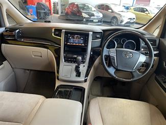 2013 Toyota Vellfire - Thumbnail