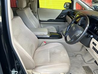 2013 Toyota Vellfire - Thumbnail